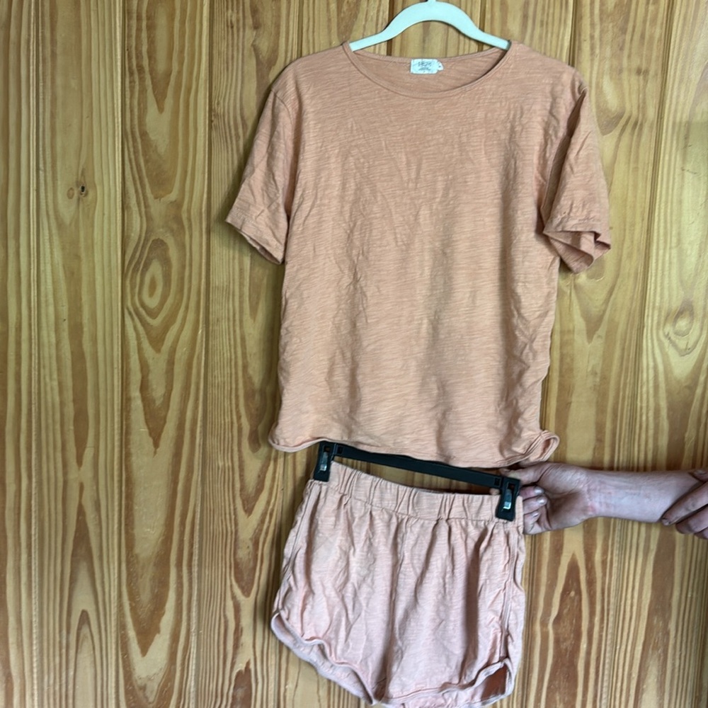 Kind Kids Club 2 Piece set of Size M Orange Short Sleeve Tee W/ Matching Shorts